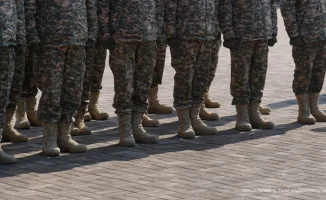 Заместитель министра обороны Казахстана Серик Бурамбаев раскрыл легальные варианты получения военного билета, не проходя службу в армии.