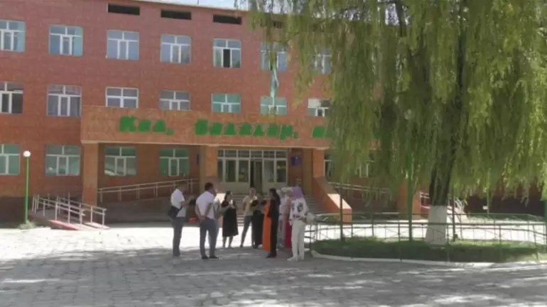 Скандал из-за сбора денег с учителей в кызылординской школе