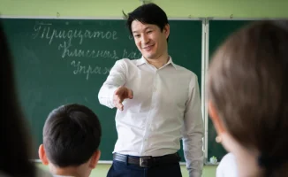 Современный учитель: роль, задачи, отказ от школьной формы, освещение пути