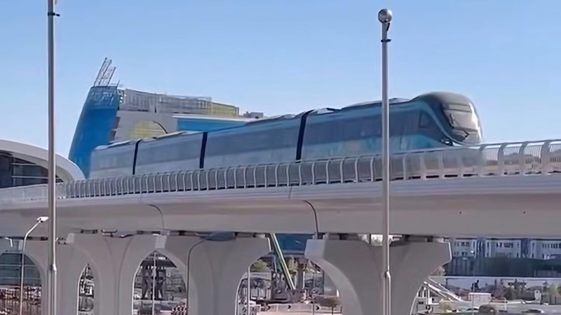 В Астане началось тестирование станций легкорельсового транспорта (LRT): первые кадры уже в сети