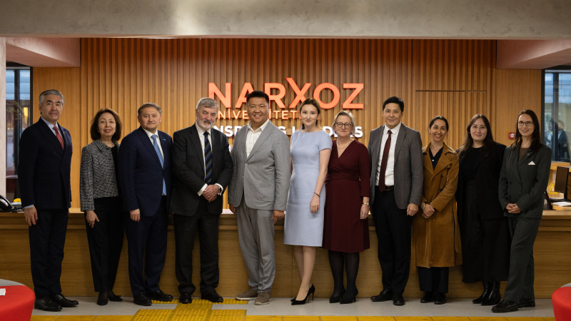 Мосты знаний: Лорд Алдердайс проложил путь между Великобританией и Университетом Нархоз