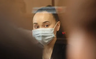 Заместитель подтвердил, что осужденная Перизат Кайрат пройдет обучение в колонии, однако вопрос о возможности ее этапирования в одну колонию с матерью, Гайни Алашбаевой, остается открытым.