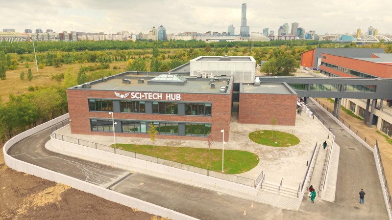 В Астане открылся Sci-Tech Hub - образовательный центр нового поколения