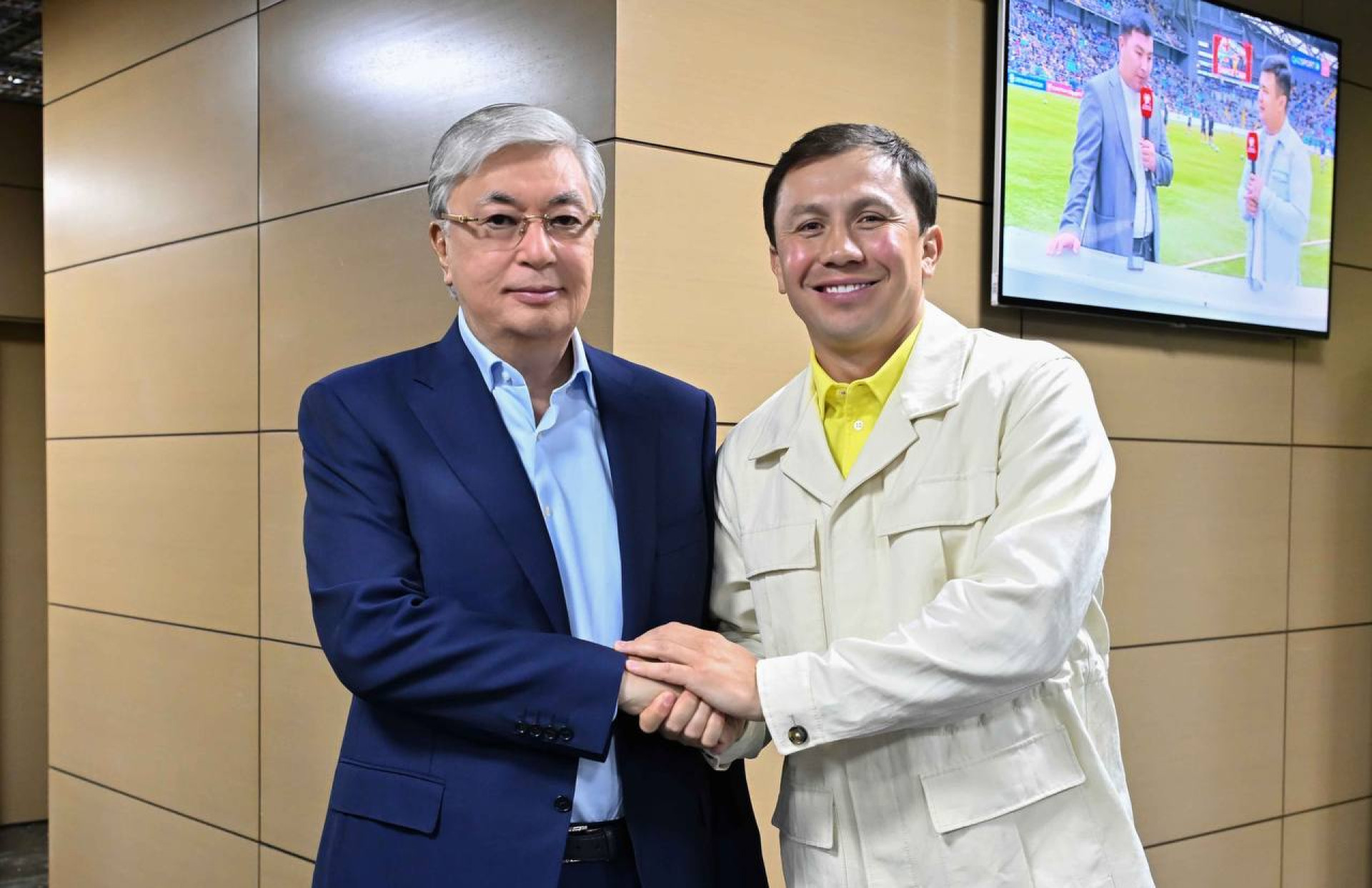 Президент Казахстана Касым-Жомарт Токаев и Геннадий Головкин. Фото пресс-службы Акорды.