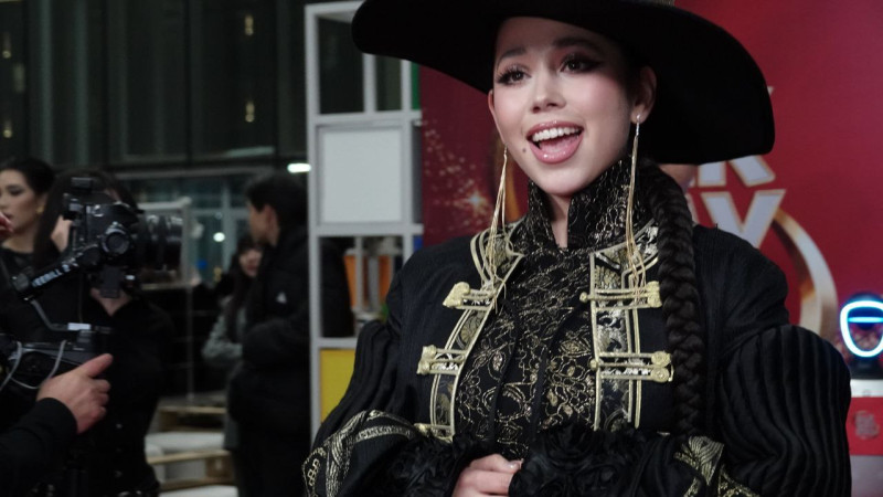 В Астане завершился финал первого азиатского вокального проекта Silk Way Star, и победительницей конкурса стала Мишель Джозеф из Монголии.