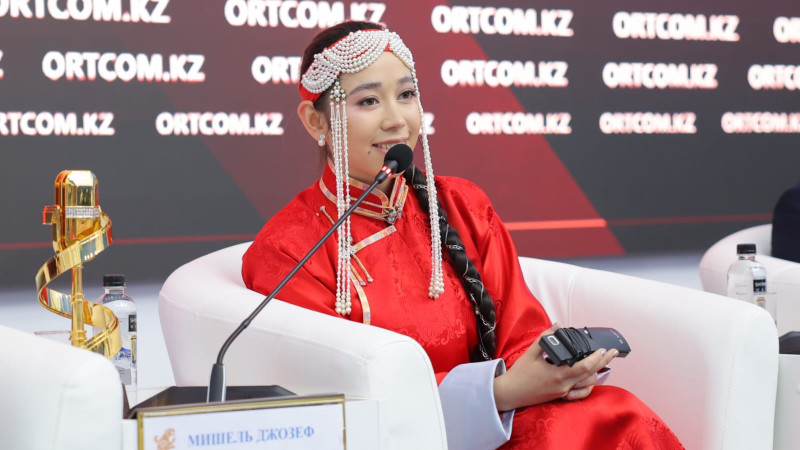 Победительница первого азиатского вокального конкурса Silk Way Star Мишель Джозеф из Монголии анонсировала работу над новой песней на казахском языке, демонстрируя готовность расширять свое музыкальное творчество и взаимодействовать с культурой Казахстана