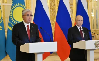 Президент Казахстана и России достигли важных договорённостей по ряду ключевых вопросов, включая экономическое сотрудничество и безопасность в регионе, что символизирует укрепление двусторонних отношений между странами.