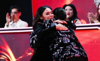 Во время финала Silk Way Star произошел трогательный момент между представителями Азербайджана и Армении. Корреспондент Tengrinews.kz сообщает, что участники соревнования обменялись жестами доброй воли, что стало символом возможного примирения и сотруднич