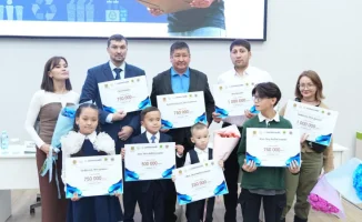 В Астане прошло торжественное награждение победителей конкурса EcoSummer 2025 и республиканского экологического конкурса в Казахском агротехническом университете имени Сакена Сейфуллина. Участники продемонстрировали креативные решения и инициативы в облас