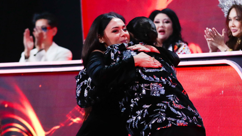 Во время финала Silk Way Star произошел трогательный момент между представителями Азербайджана и Армении. Корреспондент Tengrinews.kz сообщает, что участники соревнования обменялись жестами доброй воли, что стало символом возможного примирения и сотруднич