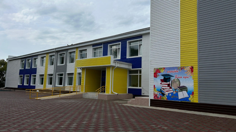 В Зерендинском районе Акмолинской области завершён капитальный ремонт пяти школ, построенных более полувека назад, в рамках обновления образовательной инфраструктуры региона.