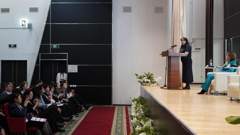 В Атырау прошла международная конференция, на которой педагоги и эксперты обсудили актуальные вопросы обновления системы карьерного образования. Участники мероприятия обсуждали, как адаптировать образовательные программы для подготовки школьников к стреми