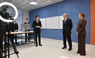 Касым-Жомарт Токаев 24 декабря посетил образовательные, производственные и социальные объекты столицы, обсуждая их развитие и важность для местного населения.