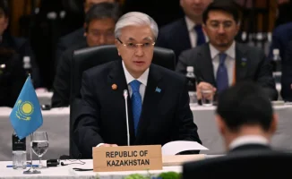 Президент Казахстана Касым-Жомарт Токаев предложил открыть в стране представительства японских университетов и образовательных центров, что может способствовать улучшению качества образования и развитию межкультурных связей между Казахстаном и Японией.