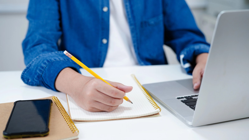 Часть школьников столицы отправят на дистанционное обучение 25 февраля, сообщает столичное управление образования.