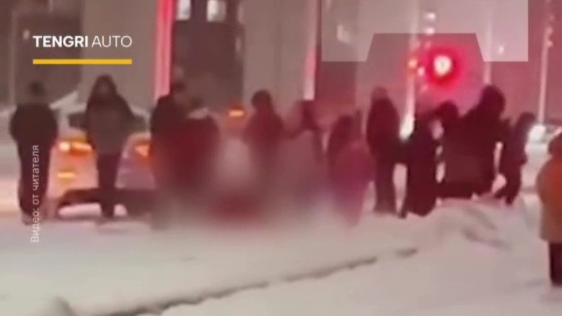 Дети сбиты легковым автомобилем возле школы в Астане: подробности инцидента от полиции