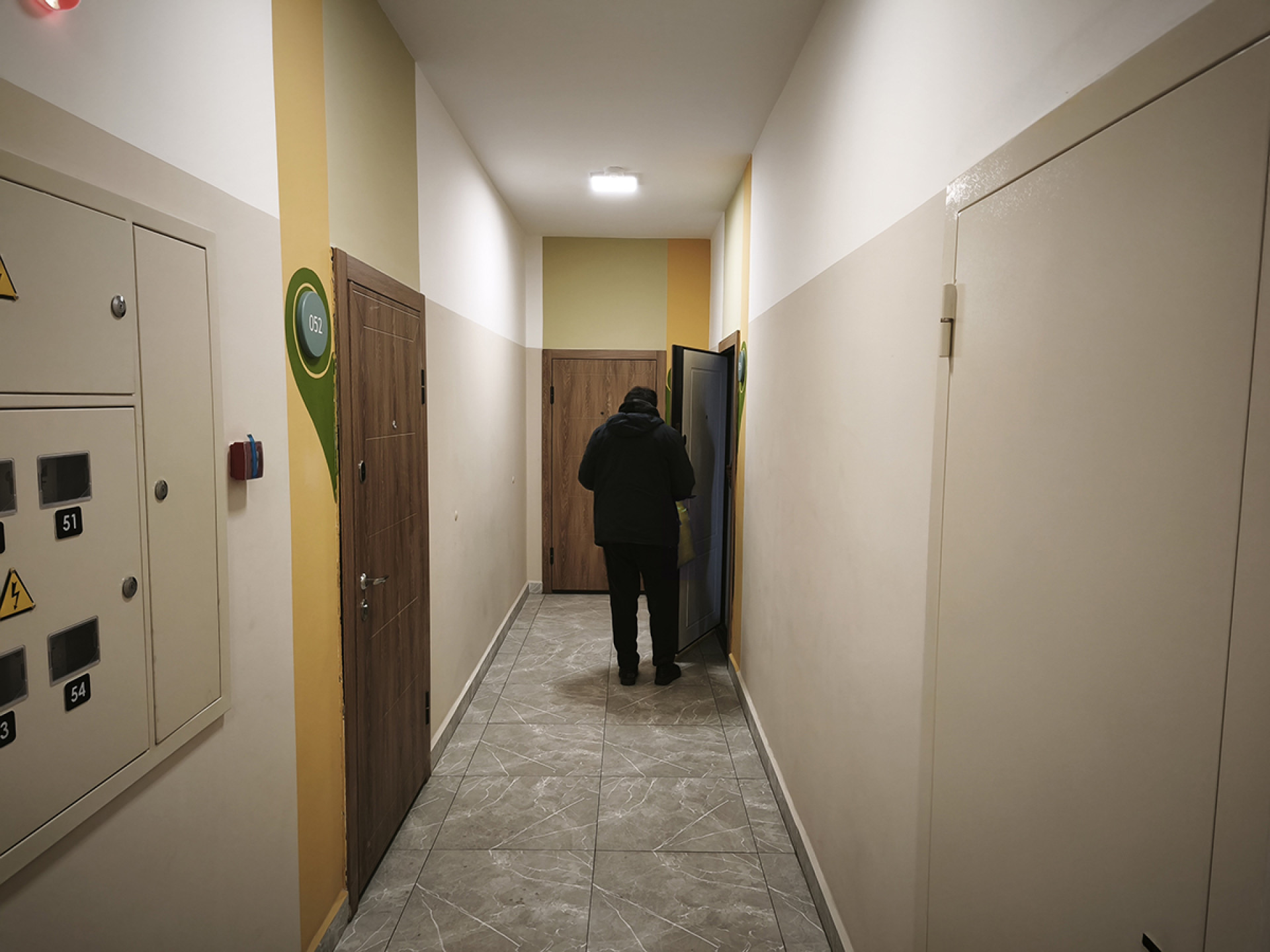 подъезд жилого комплекса