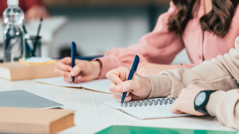 В Казахстане внедряется новая система профориентации для школьников с запуском платформы Bolashaq.me, которая представляет собой цифровую экосистему профориентации нового поколения, разработанную фондом Halyk под руководством Тимура Кулибаева.