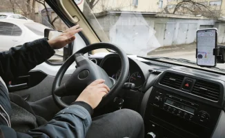 Город контрастов: один рабочий день алматинского курьера