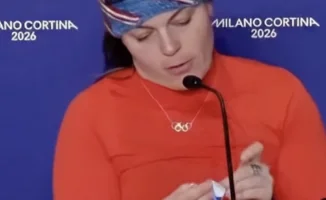 Бризи Джонсон: Олимпийская чемпионка жалуется на качество медалей после победы на Играх в Италии