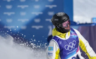 Казахстанец Павел Колмаков досрочно вышел в финал ОИ-2026 в фристайл-могул