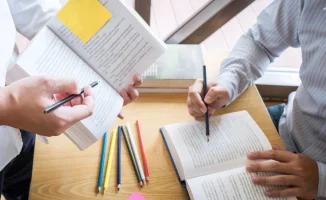 Репетиторы становятся необходимостью: депутат заявил о слабой подготовке к ЕНТ в школах