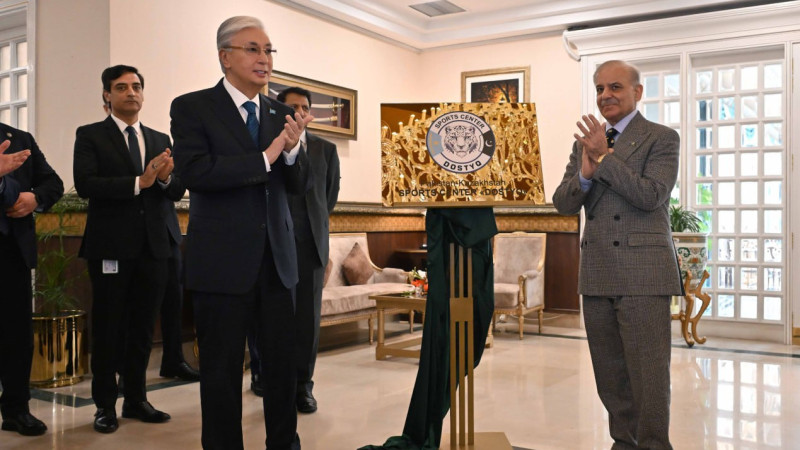 В Исламабаде открылись культурные центры имени аль-Фараби, Яссауи и Каныша Сатпаева, а также спортивный центр 'Достық'. Церемонию открытия посетили Президент Казахстана и премьер-министр Пакистана.