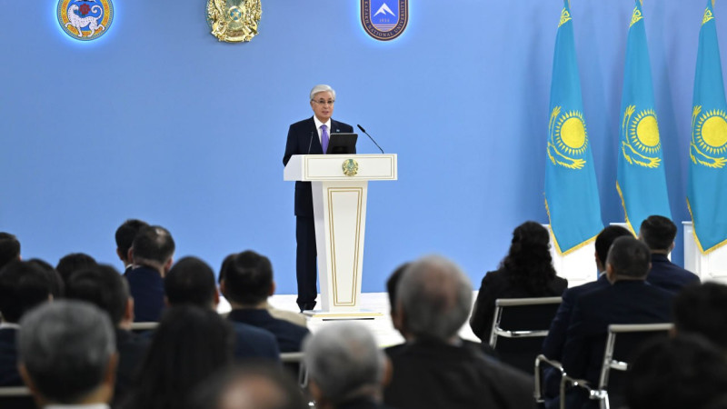 Президент Касым-Жомарт Токаев 19 марта провел встречу с научной общественностью в КазНУ имени аль-Фараби, обсудив вопросы финансирования науки и поручив навести порядок в распределении средств в этой сфере, сообщает Tengrinews.kz со ссылкой на Акорду.