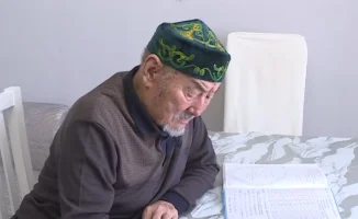 85-летний Ермекбай Жолдыбеков из Караганды решает сложнейшие математические задачи без специального образования