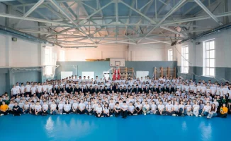 Школьник из аула стал героем, добившись 22 грантов для своих сверстников и объединив 10 тысяч сельских восьмиклассников на II туре олимпиады IQanat, который определил финалистов для летнего сезона.