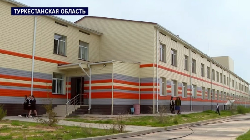 В Туркестанской области разваливается школа, построенная три года назад в поселке Рабат